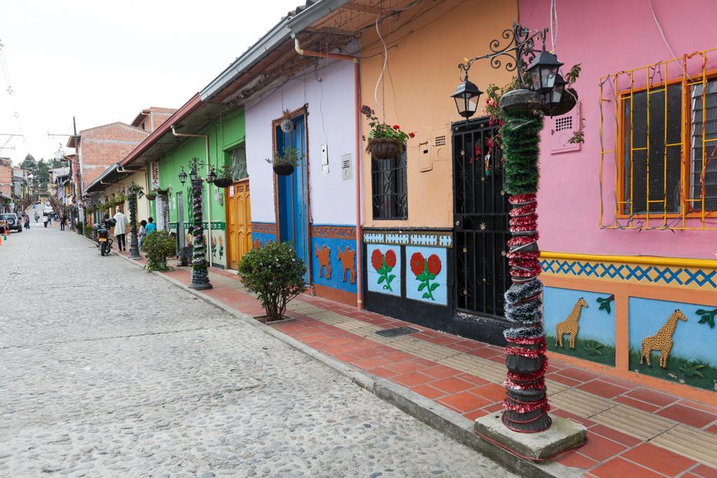 Casa Galeria Guatape Vila Exterior foto